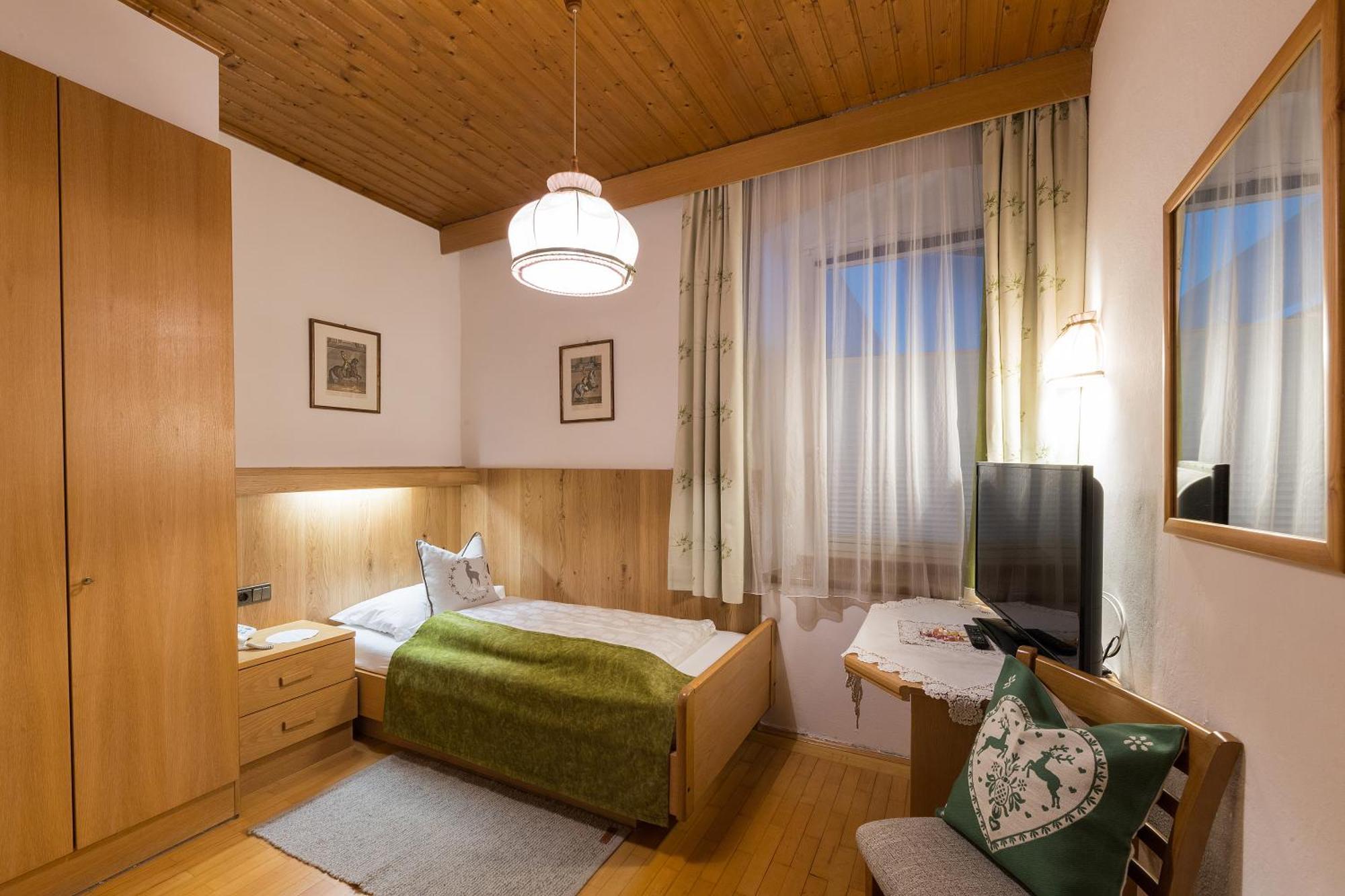 Alpin Natur Hotel Brueckele Braies  Extérieur photo