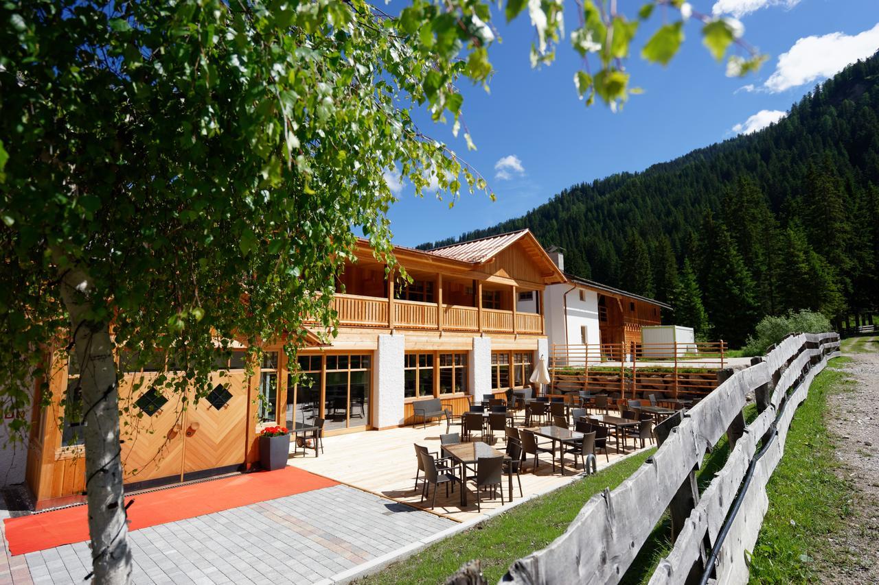 Alpin Natur Hotel Brueckele Braies  Extérieur photo